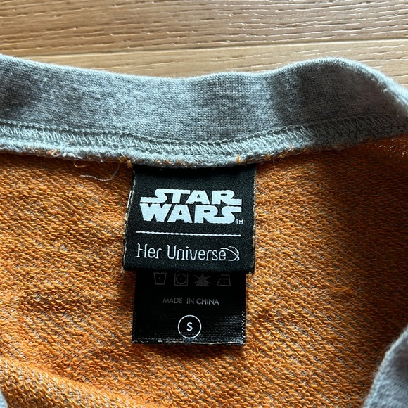 Disney Her Universe Star Wars Resistance Cropped Sweatshirt Crewneck - Picture 6 of 10